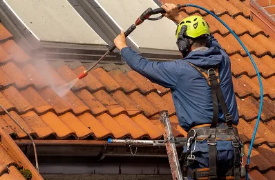Démoussage et hydrofuge de toiture à Anères